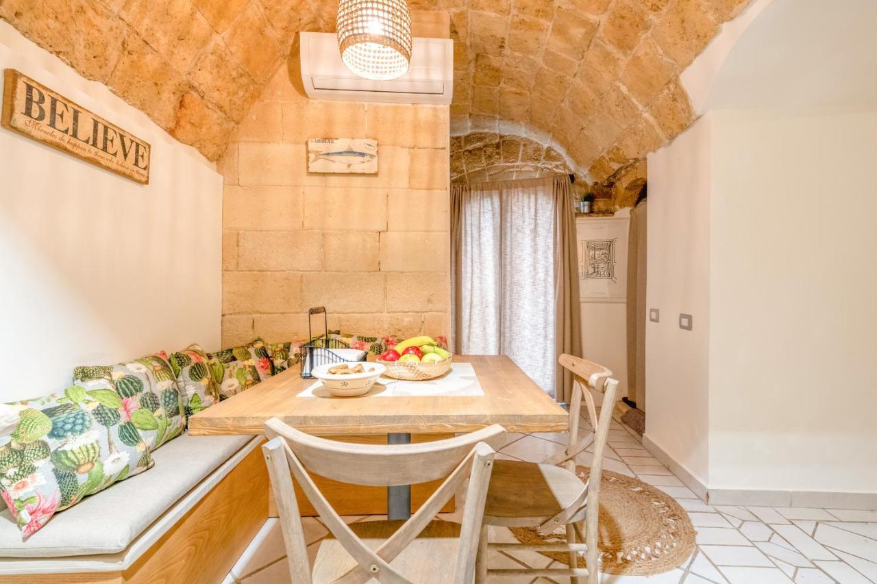 Cozy House In The Old City Bari Exterior photo